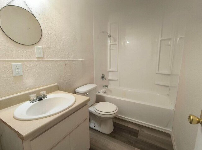 Foto del edificio - Cozy 2 bedroom, 1 bath home AVAILABLE NOW!