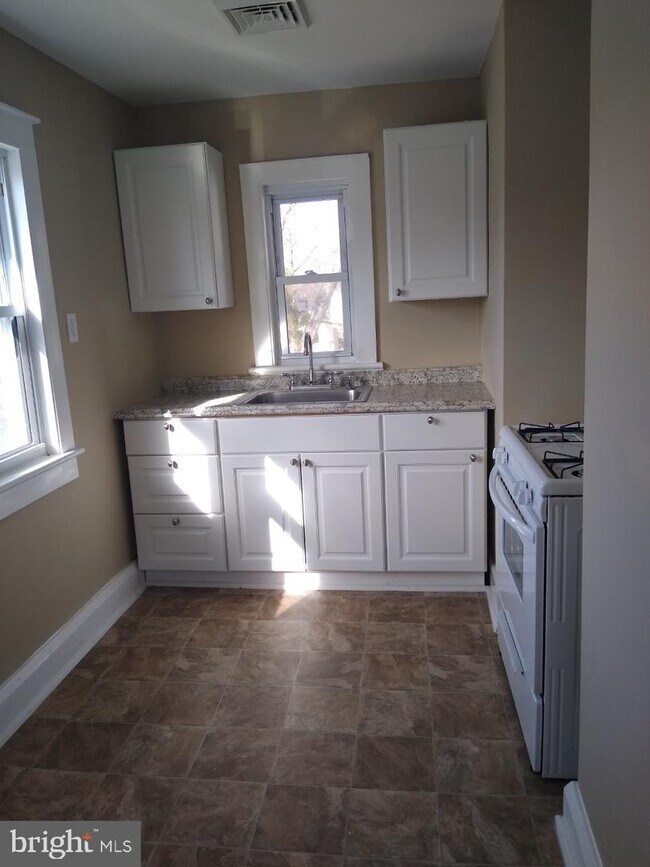 Foto del edificio - 6 Salem Ave