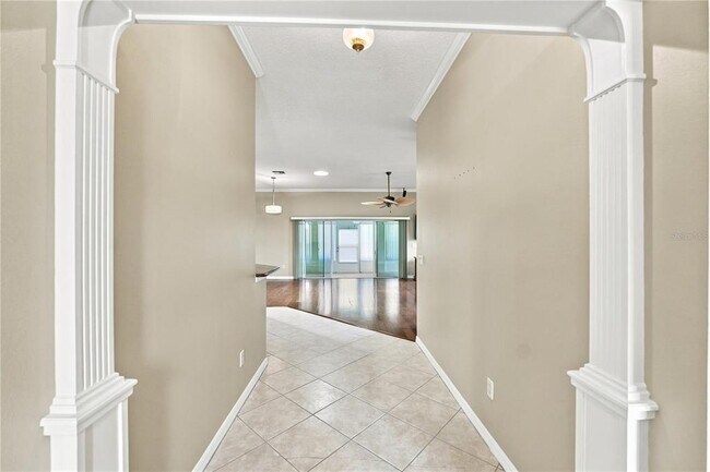 Foto del edificio - 1304 De La Garza Pl