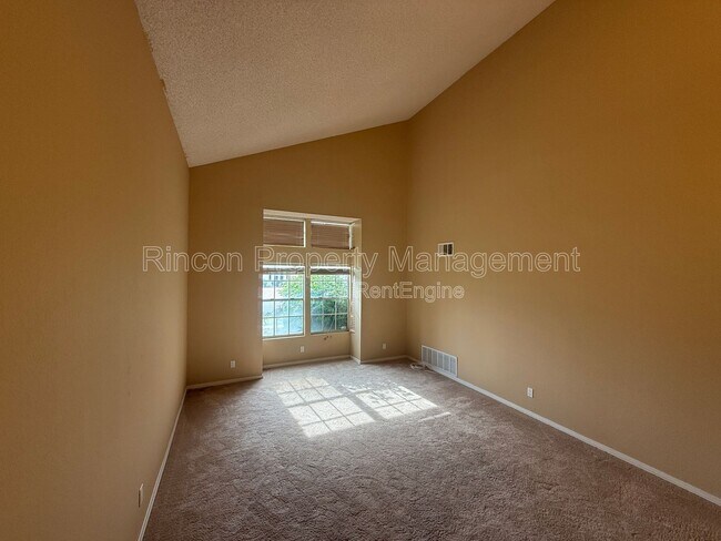 Foto del edificio - 6033 Tahoe Pl