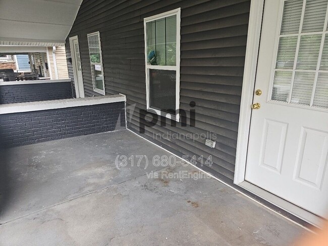 Building Photo - 2828 N Park Ave