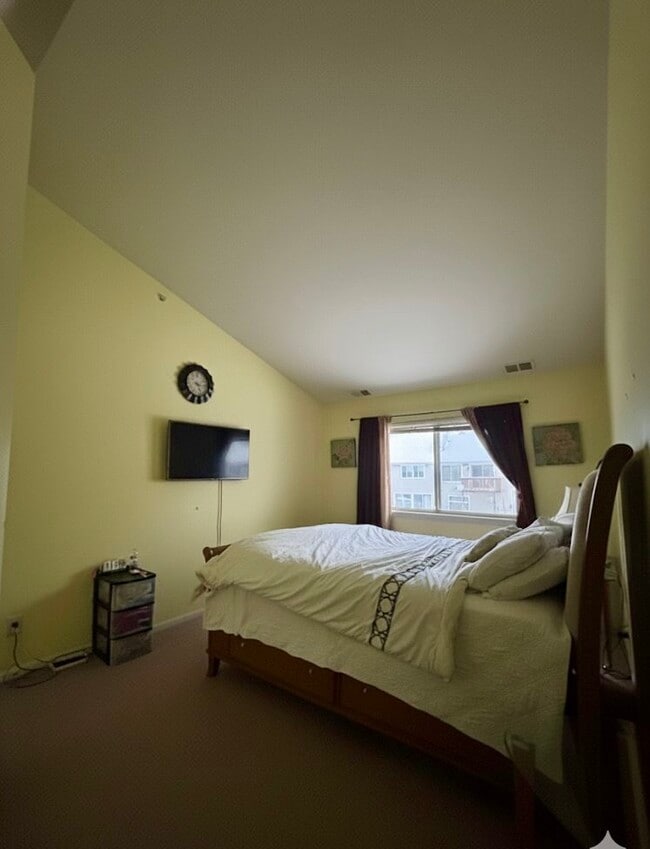 Foto del edificio - 1142 E Wilson Ave