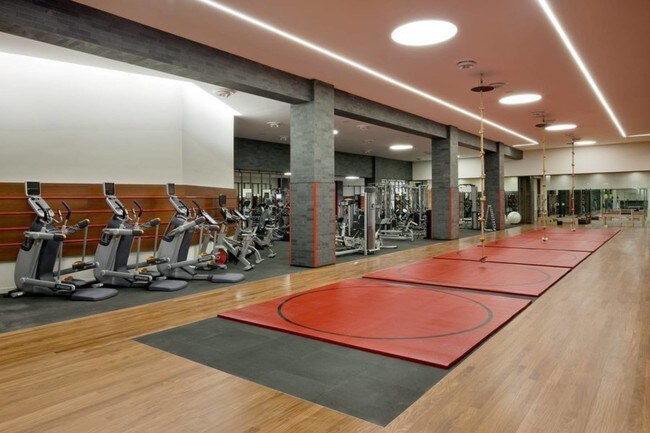 Foto del edificio - 399-400 W 63rd St