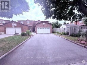 Building Photo - 96 Kenley Crescent