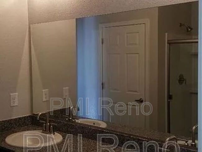 Building Photo - 8402 Simsbury Dr