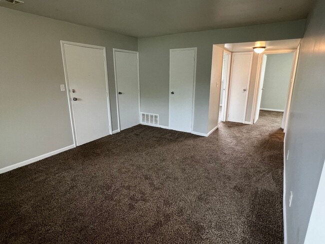 Photo - Warren Park 2 Bedroom Apartment with Balcony