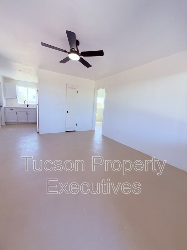 Foto del edificio - 814 N Alvernon Way