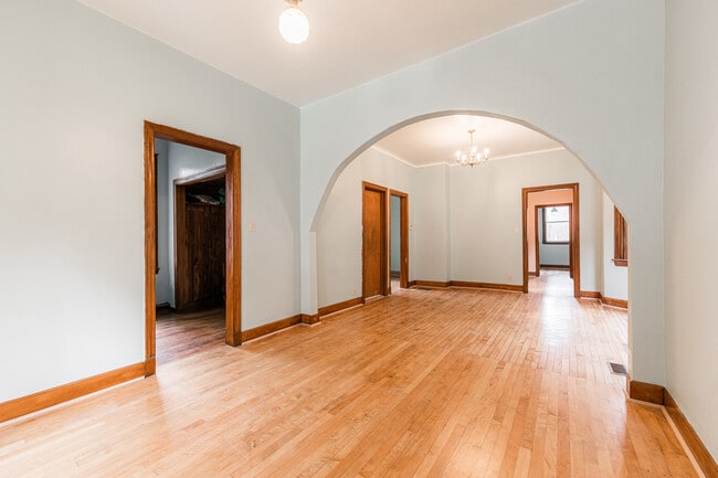 Building Photo - 2735 W St Georges Ct