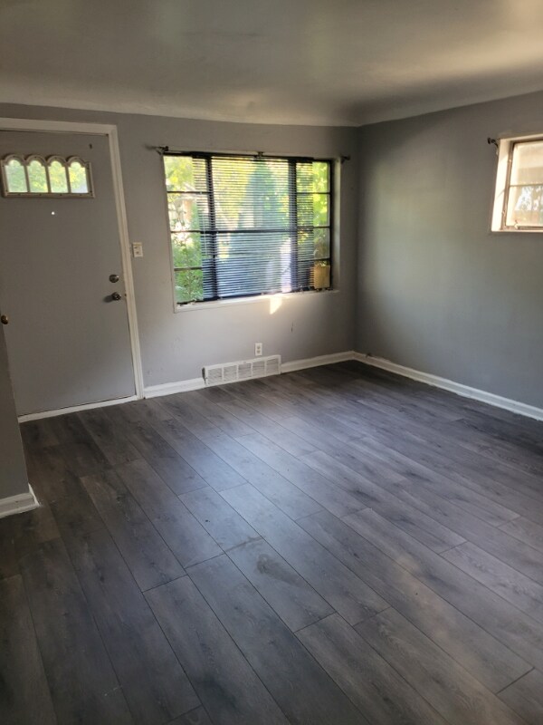 Foto del edificio - 938 Stocker Ave