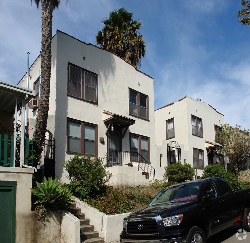Building Photo - 839-843 N Vendome St