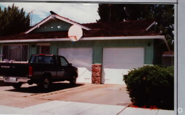 Building Photo - 161-163 Wheeler Ave