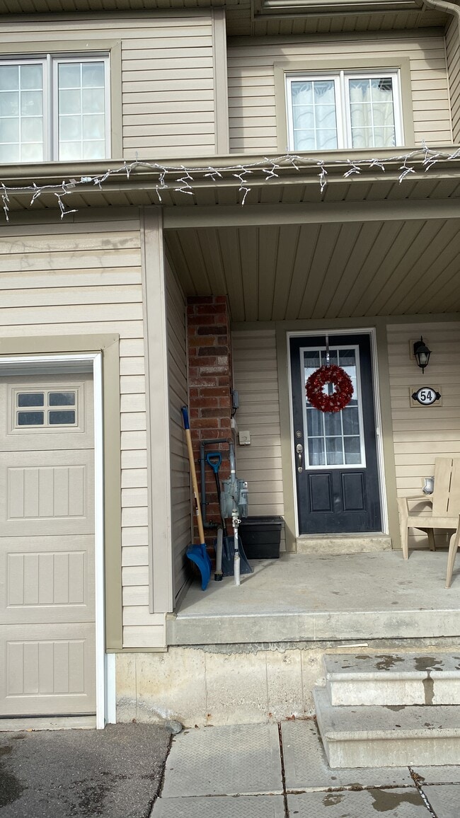 Building Photo - 54 Butcher Cres