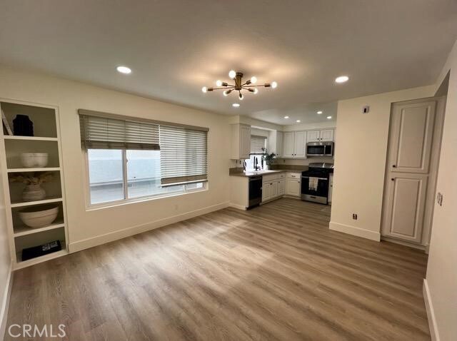 Building Photo - 26422 Waterford Cir