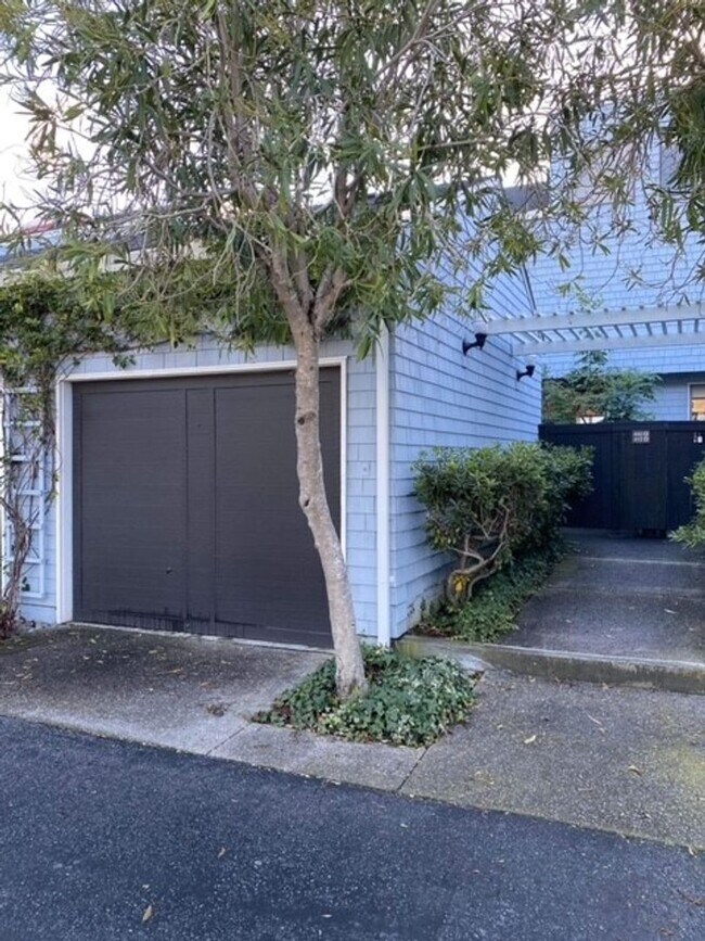 Photo - Sunny Townhouse in Lighthouse Cove