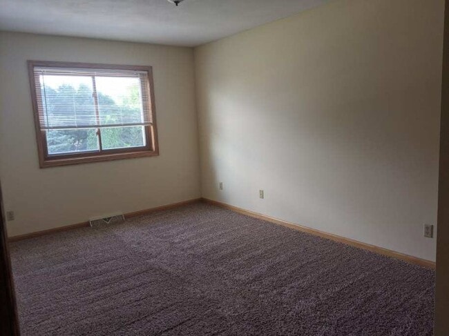 Building Photo - 343 Tower Dr