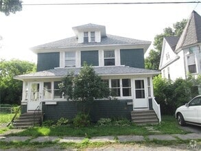 Building Photo - 387 Pawling St