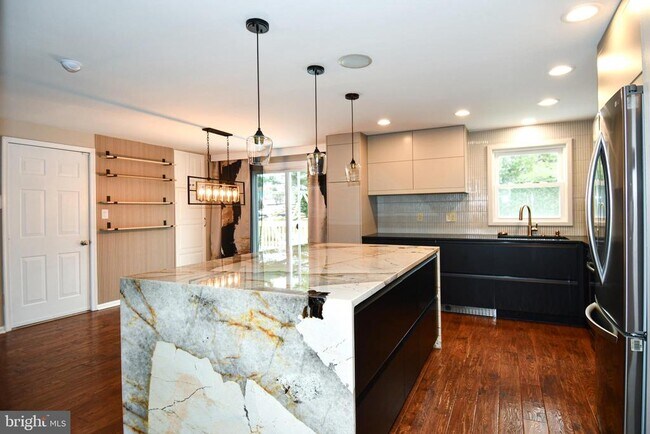 Foto del edificio - 8844 Mourning Dove Ct