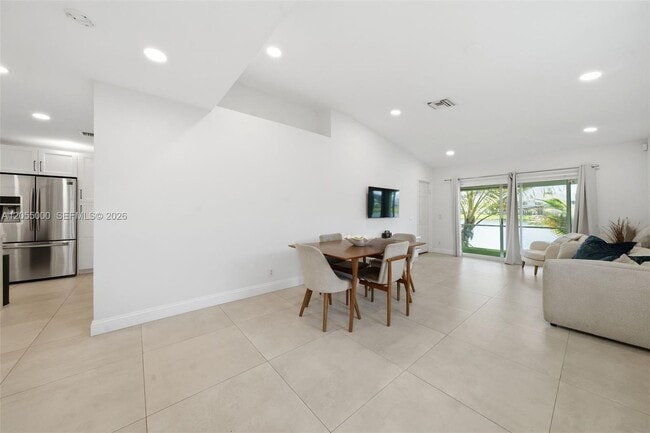 Foto del edificio - 4952 SW 32nd Ave