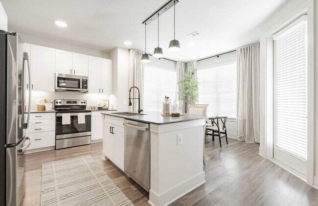 Photo - 1300 N Main St Apartment