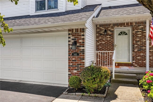 Building Photo - 5411 Village Station Cir