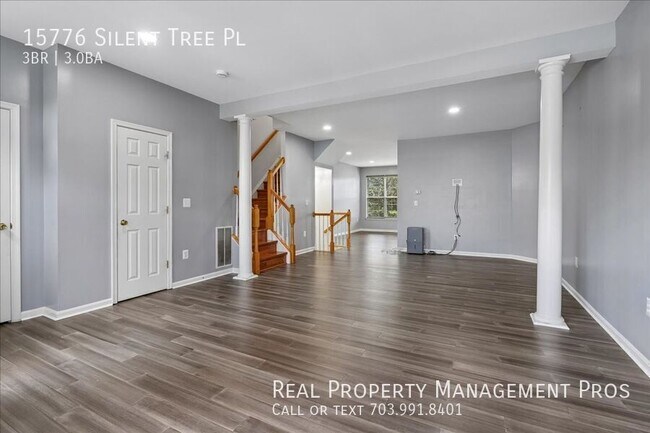 Foto del edificio - 15776 Silent Tree Pl