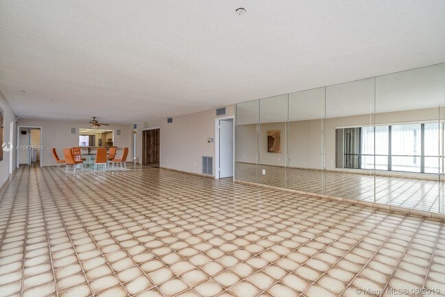 Building Photo - 136 Golden Isles Dr
