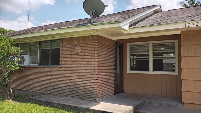 Building Photo - 1022 Marleen St
