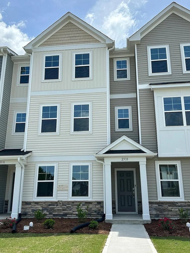 Foto del edificio - Room in Townhome on Kasota Ln