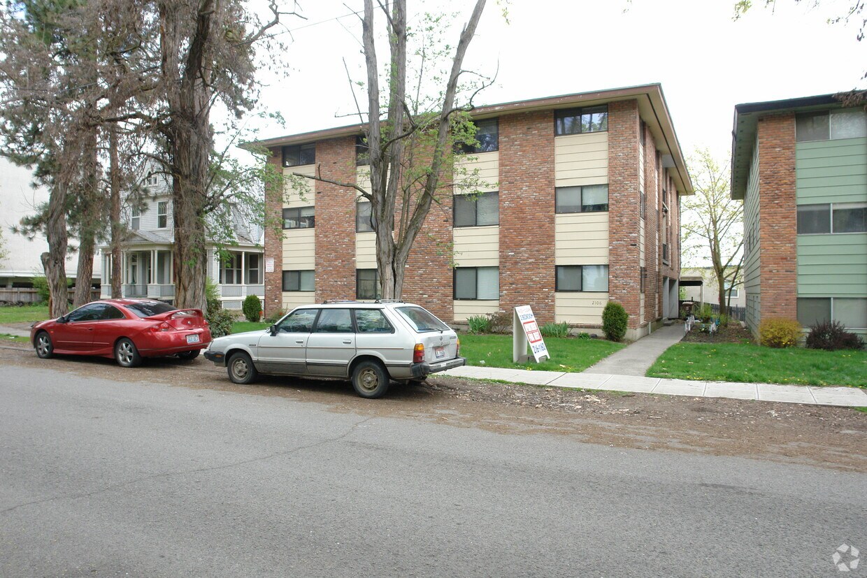 Building Photo - 2106 W 1st Ave