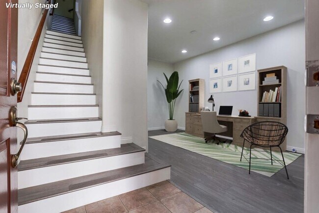 Building Photo - 1321 Caminito Montarosa