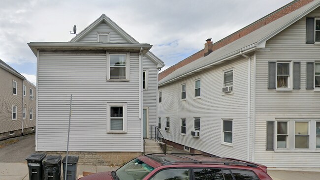 Building Photo - 345 Market St