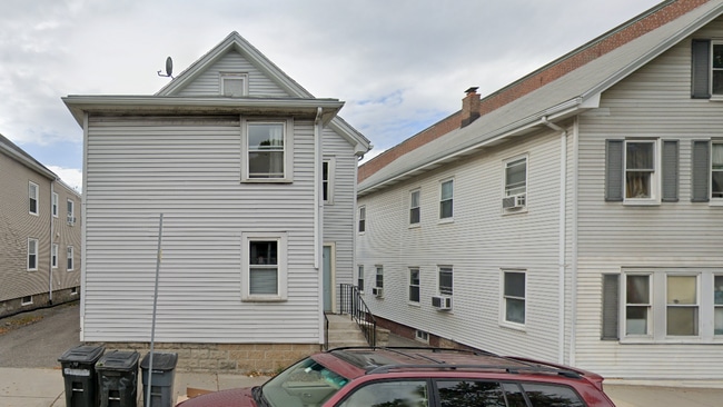 Building Photo - 345 Market St