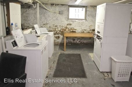 Foto del edificio - 708 W 48th St