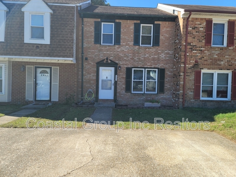 Primary Photo - 2449 Reagan Ave