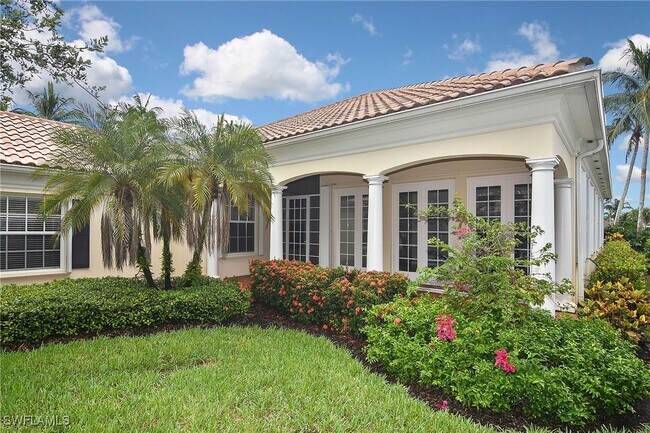 Foto del edificio - 4369 Queen Elizabeth Way