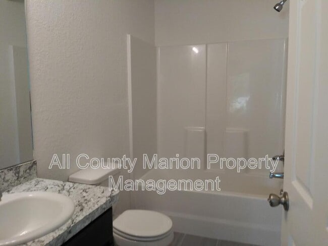 Foto del edificio - 5933 NW 59th Ct