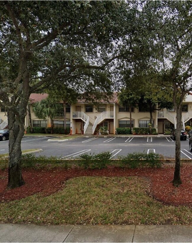 Building Photo - 2840 Coral Springs Dr