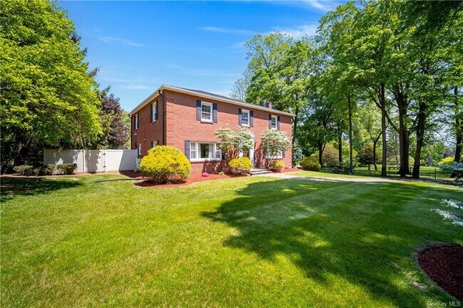 Foto del edificio - 60 Downing Ave