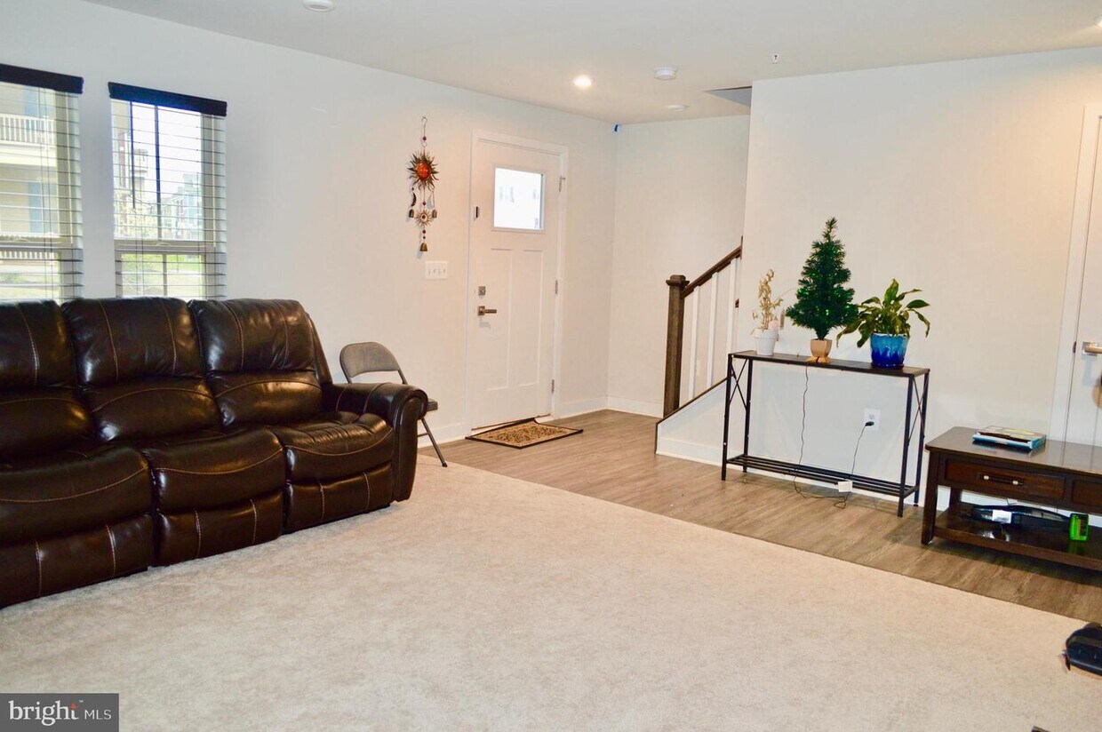 Foto principal - 3575 Shady Pines St