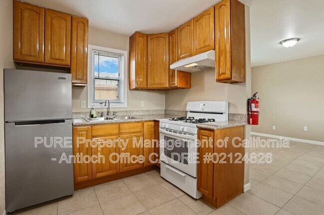 Foto del edificio - 312 W Tregallas Rd