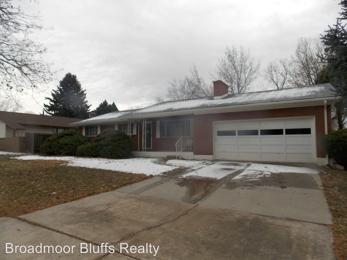 Primary Photo - 3101 San Luis Dr