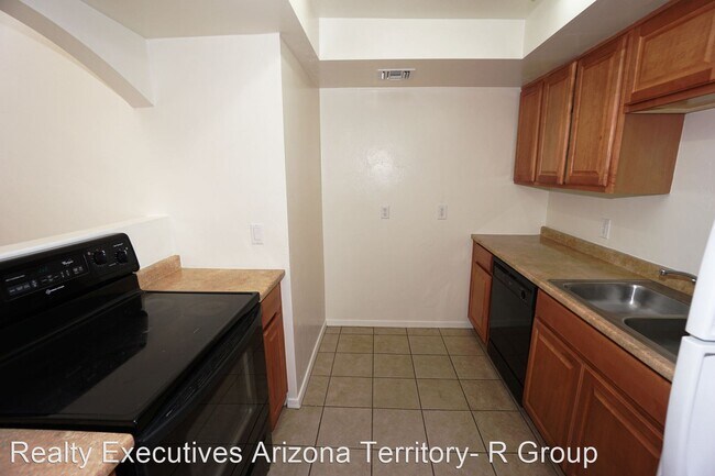Building Photo - 2 br, 1 bath House - 1745 N. Palo Verde Blvd