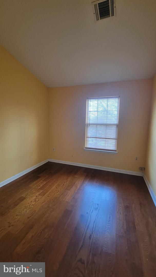 Foto del edificio - 1711 Barrington Ct