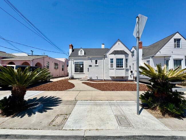 Foto del edificio - 1833 108th Ave