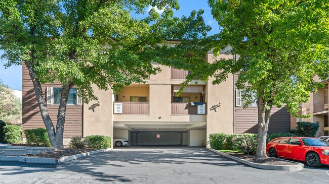 Foto del edificio - 9225 S Jefferson Cv