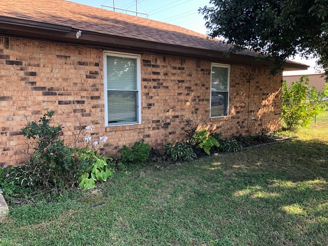 Parterre de flores - 254 Hickory Stick Ln