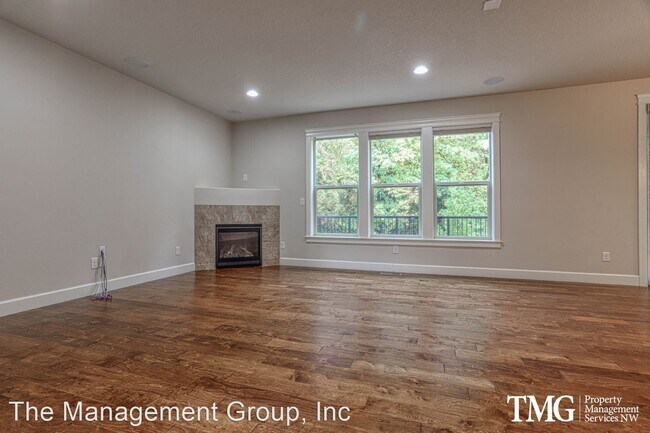 Foto del edificio - 4 br, 2.5 bath House - 3402 NE 101st Street