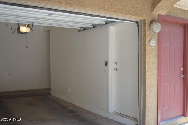 Building Photo - 4644 N 22nd St