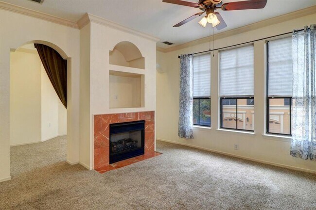 Building Photo - 2749 Via Cipriani