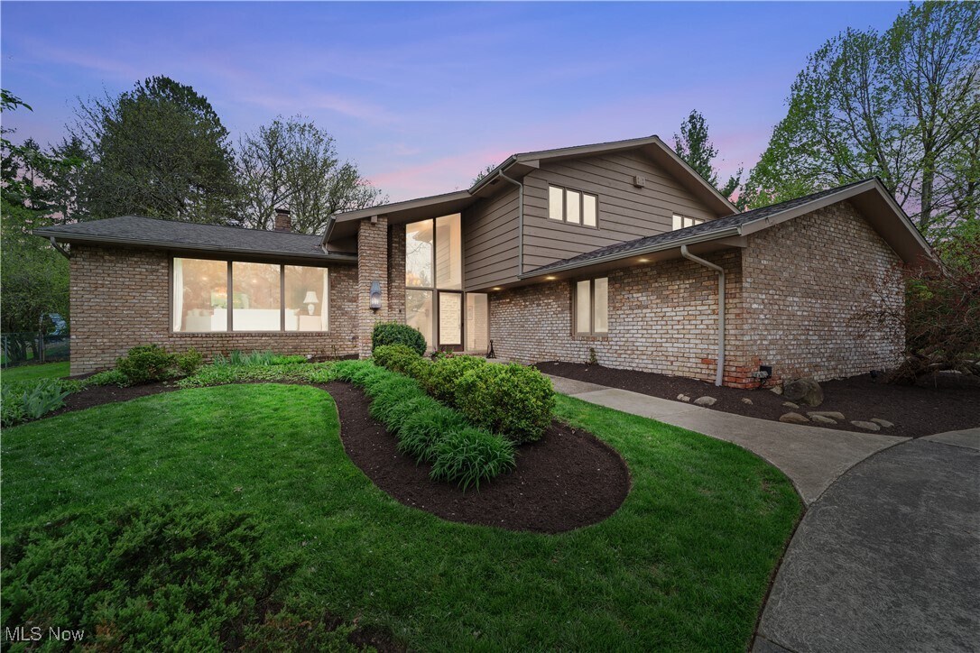 Foto principal - 26460 Hendon Rd